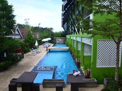 Khaolak C Nior Bungalows