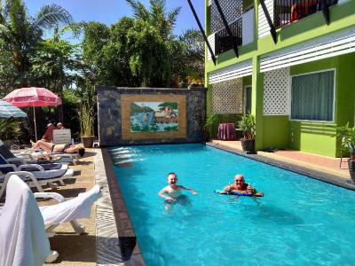 Khaolak C Nior Bungalows