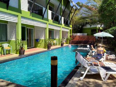 Khaolak C Nior Bungalows