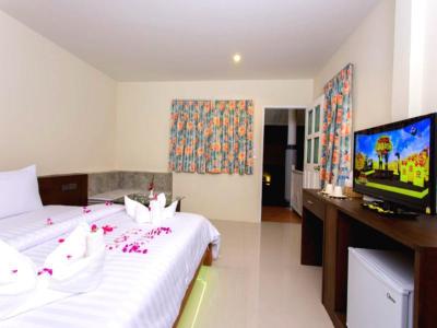 Suksompong Resort