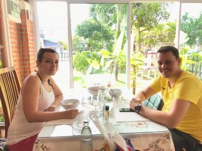 Grand Free Breakfast