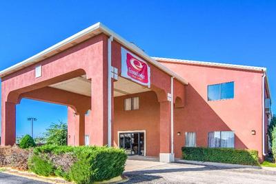 Econo Lodge Inn Suites