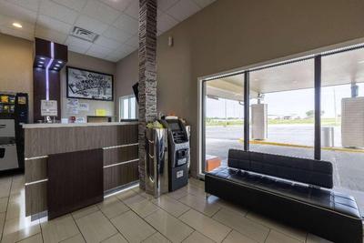 Super 8 By Wyndham Omaha Sw