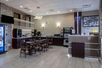 Super 8 By Wyndham Omaha Sw