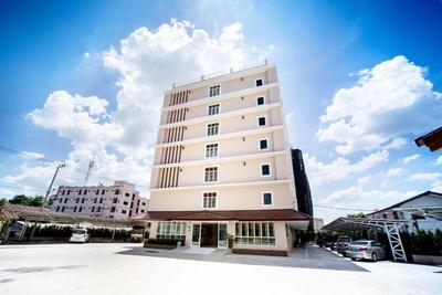 P A Thani Hotel