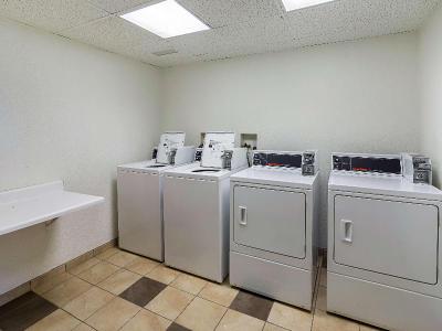Motel 6 Spokane East