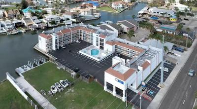 WindWater Hotel and Marina