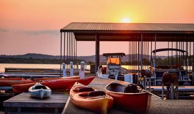 Chateau On The Lake Resort Spa And Convention Cent