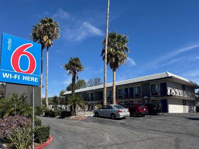 Motel 6 Simi Valley