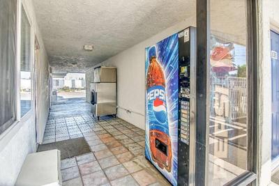 Motel 6 Stockton Charter Way West