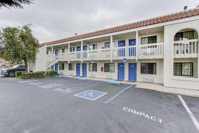 Motel 6 Salinas North Monterey Area