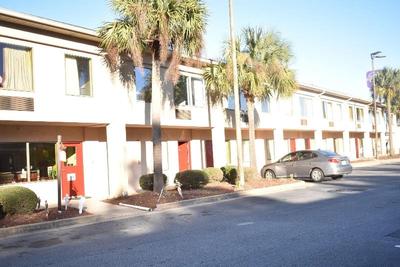 Guest Cottage And Suites