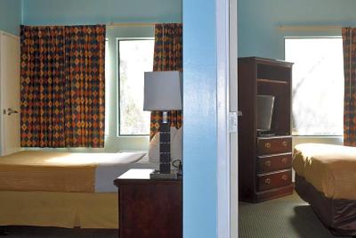 Guest Cottage And Suites