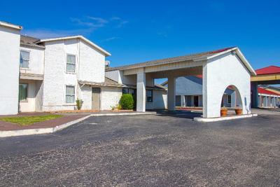 Studio Inn Exten Stay Oklahoma City Airport by OYO