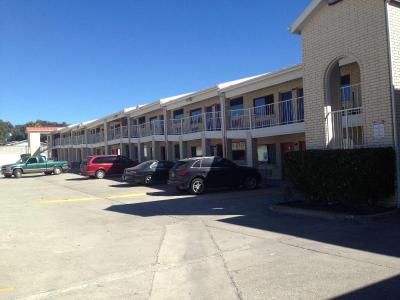 Motel 6 San Antonio Fiesta Trails
