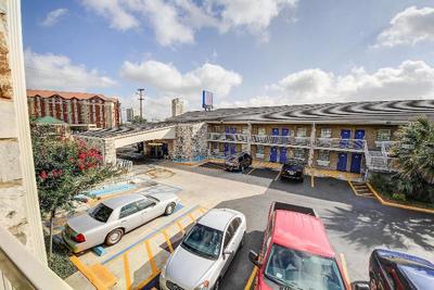 Motel 6 San Antonio Nw Medical Center