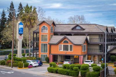 Executive Inn And Suites