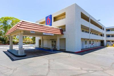 Motel 6 Phoenix Tempe Priest Dr