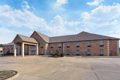 Days Inn & Suites by Wyndham Florence Jackson Area