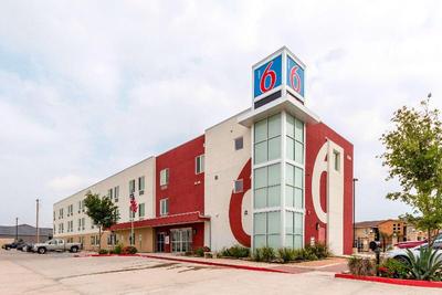 Motel 6-Laredo, TX - Airport