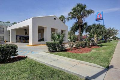Motel 6 Laredo North