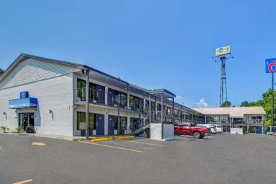 Motel 6 Dalton
