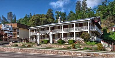 Gunn House Hotel
