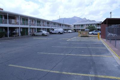 Superlodge Motel