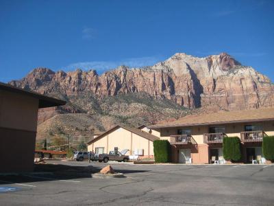 Bumbleberry Inn