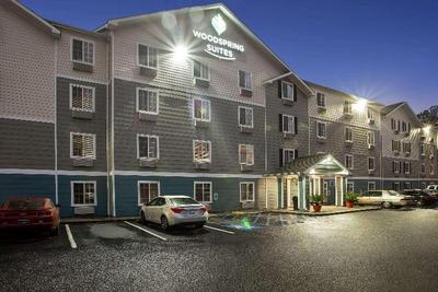 Woodspring Suites Charleston Ashley Phosphate