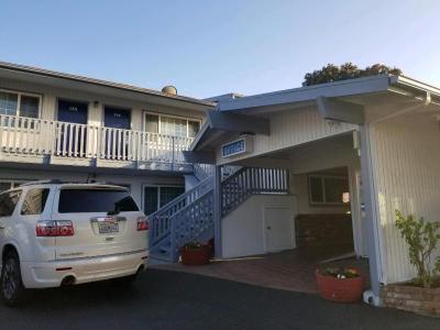 Coastal Breeze Inn