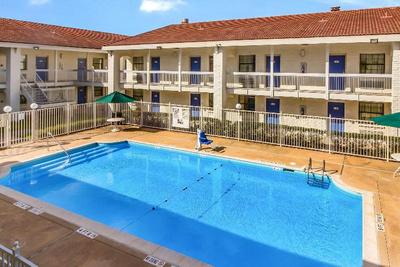 Motel 6 Baytown Garth Rd