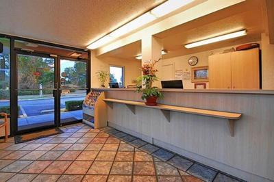 Super 6 Inn Suites