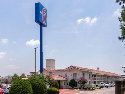 Motel 6 North Little Rock, AR - McCain