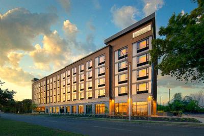 Staybridge Suites Boston Logan Airport - Revere