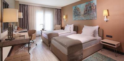 The Gate 30 Suites Hotel