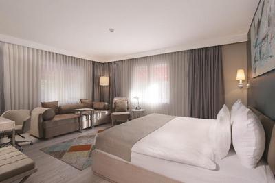 The Gate 30 Suites Hotel