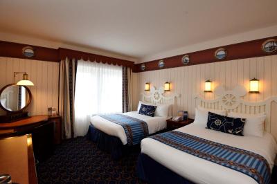 Disney's Newport Bay Club