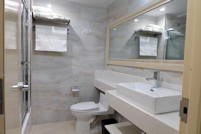Lic Plaza Hotel