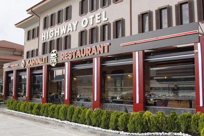 Highway Hotel