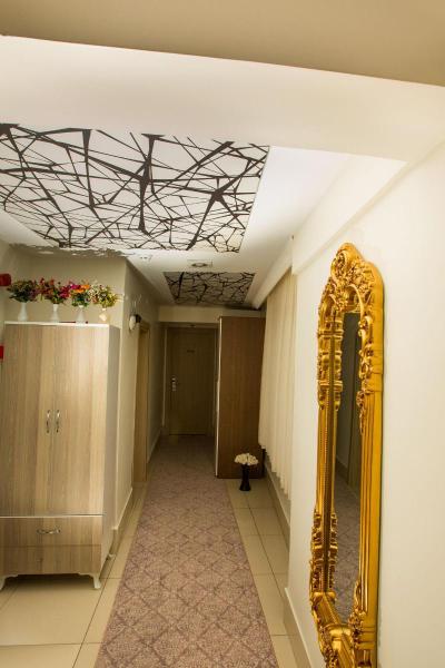 Honey Hotel