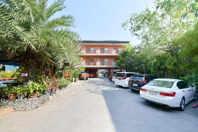 Maesri Resort