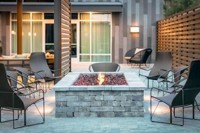 Courtyard By Marriott Savannah Airport