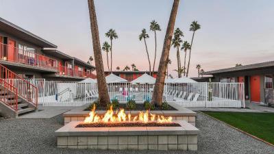 Skylark Hotel