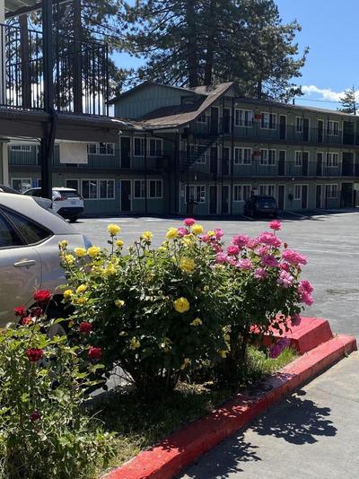 Stateline Economy Inn
