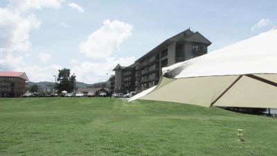Arbors At Island Landing Hotel Suites