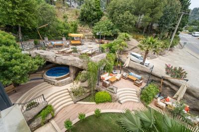 Amossia Elite Hotel
