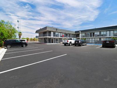 Clarion Pointe Ridgecrest near China Lake Naval St