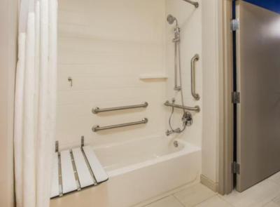 Holiday Inn Express Oklahoma City Northwest