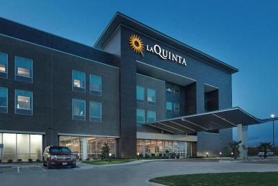 La Quinta Inn & Suites Plano Legacy Fri